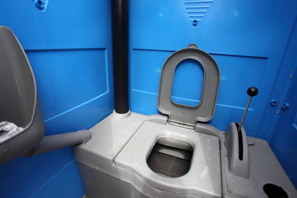Best Porta potty delivery and setup  in Ely, MN