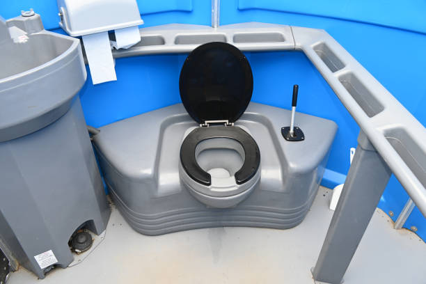 Best Construction site porta potty rental  in Ely, MN
